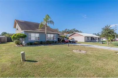 2221 Eastmeadows Road, Lakeland, FL 33812 - Photo 2