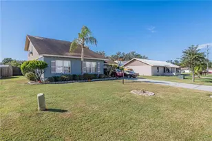 2221 Eastmeadows Rd, Lakeland, FL 33812 - Photo 2