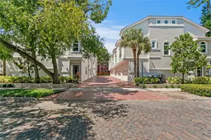 220 7th Ave N, Saint Petersburg, FL 33701 - Photo 1