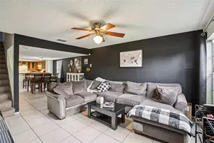 2316 Fletchers Point Cir, Tampa, FL 33613 - Photo 2