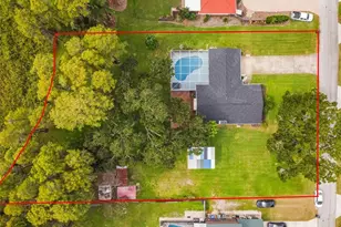 210 Lake Hobbs Rd, Lutz, FL 33548 - Photo 2