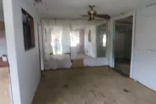 1785 42nd St S, Saint Petersburg, FL 33711 - Photo 2