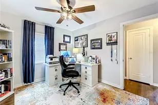 3201 Melton St N, Saint Petersburg, FL 33703 - Photo 12