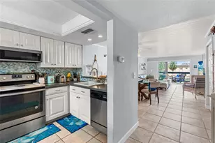 11650 Capri Cir S, Treasure Island, FL 33706 - Photo 6