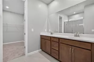 9240 Derbyshire Dr, Parrish, FL 34219 - Photo 22