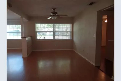 6132 Dartmouth Avenue N, Saint Petersburg, FL 33710 - Photo 10