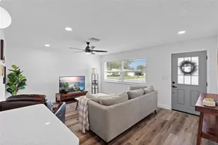 3229 Parkway Pl, Palm Harbor, FL 34684 - Photo 6