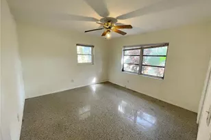 1711 31st St S, Saint Petersburg, FL 33712 - Photo 12