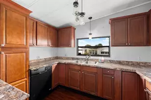 4903 Deerwood Dr, Lakeland, FL 33810 - Photo 8