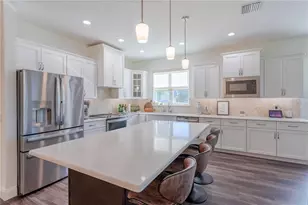 30501 Island Club Dr, Tavares, FL 32778 - Photo 14