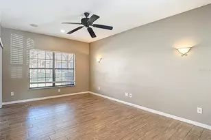 1046 Tullamore Dr, Wesley Chapel, FL 33543 - Photo 18