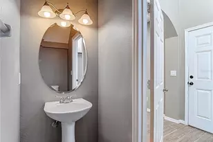 1046 Tullamore Dr, Wesley Chapel, FL 33543 - Photo 6