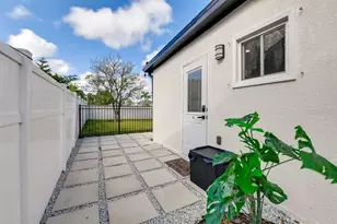 8734 Osage Dr, Tampa, FL 33634 - Photo 26