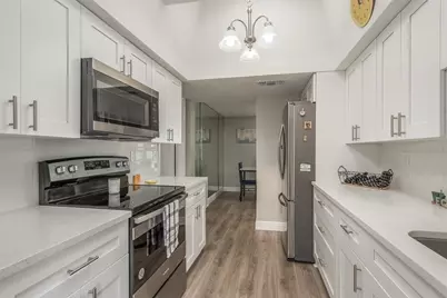 8906 Catalina Drive, Port Richey, FL 34668 - Photo 10