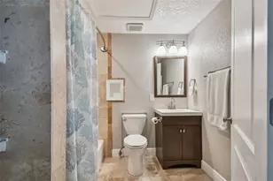 880 Mandalay Ave, Clearwater Beach, FL 33767 - Photo 24