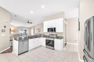 2616 Vinedale Ave, Valrico, FL 33596 - Photo 10