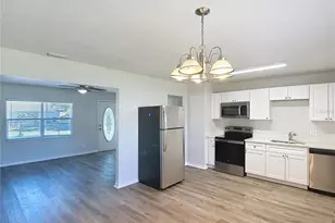 412 13th St NE, Ruskin, FL 33570 - Photo 8