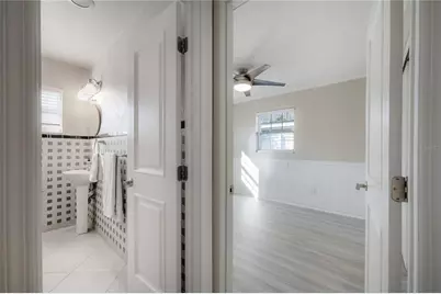 4606 W Oakellar Avenue, Tampa, FL 33611 - Photo 26