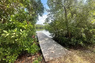 3673 Searobin Dr SE, Saint Petersburg, FL 33705 - Photo 32