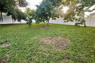 3673 Searobin Dr SE, Saint Petersburg, FL 33705 - Photo 26