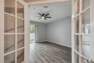 3183 Bayshore Oaks Dr, Tampa, FL 33611 - Photo 6