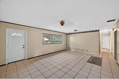 207 W Bougainvillea Avenue, Tampa, FL 33612 - Photo 4