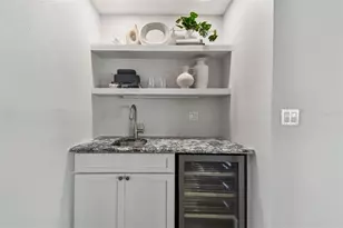 1514 Sea Gull Dr S, Saint Petersburg, FL 33707 - Photo 8