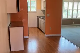 5750 80th St N, Saint Petersburg, FL 33709 - Photo 4