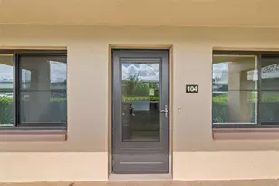 4920 Locust St NE, Saint Petersburg, FL 33703 - Photo 4