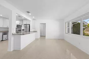 2540 S Shore Dr SE, Saint Petersburg, FL 33705 - Photo 10