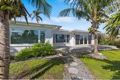 2540 S Shore Drive SE, Saint Petersburg, FL 33705 - Photo 30