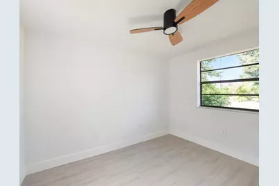 2520 W Knollwood Street, Tampa, FL 33614 - Photo 6