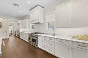 319 12th Ave NE, Saint Petersburg, FL 33701 - Photo 16