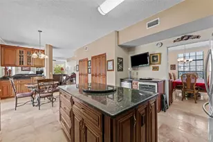 11429 Zenith Cir, Tampa, FL 33635 - Photo 14