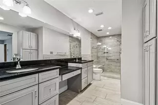10073 S Yacht Club Dr, Treasure Island, FL 33706 - Photo 24