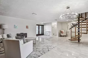 10073 S Yacht Club Dr, Treasure Island, FL 33706 - Photo 6