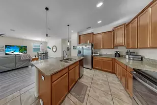 2408 Nighthawk Landing Ct, Ruskin, FL 33570 - Photo 12