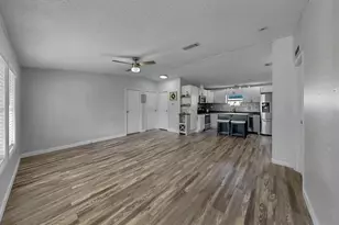 8304 Fantasia Park Way, Riverview, FL 33578 - Photo 6