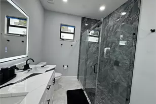 313 SE 31st Terrace, Cape Coral, FL 33904 - Photo 16