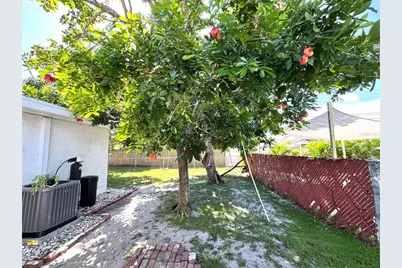 5210 Jersey Avenue S, Gulfport, FL 33707 - Photo 20