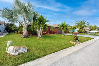 9817 San Sierra Way, Port Richey, FL 34668 - Photo 2