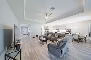 130 Azul Dr, Seffner, FL 33584 - Photo 12