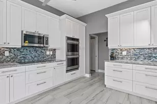 306 Venice Golf Club Dr, Venice, FL 34292 - Photo 14