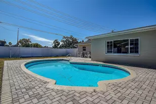 8601 139th St, Seminole, FL 33776 - Photo 20