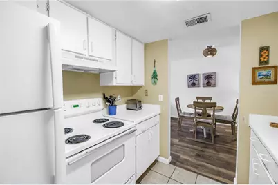 3735 42nd Way S #I, Saint Petersburg, FL 33711 - Photo 8