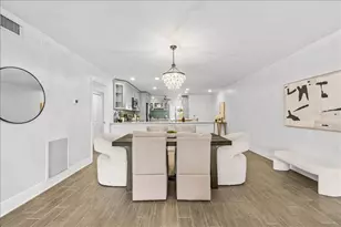 4730 Brittany Dr S, Saint Petersburg, FL 33715 - Photo 14