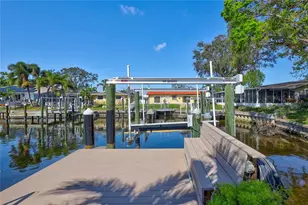 1389 47th Ave NE, Saint Petersburg, FL 33703 - Photo 2