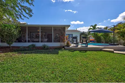 1389 47th Avenue NE, Saint Petersburg, FL 33703 - Photo 18