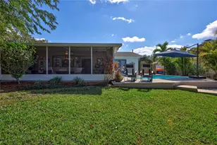 1389 47th Ave NE, Saint Petersburg, FL 33703 - Photo 18