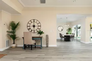 1440 Sea Gull Dr S, Saint Petersburg, FL 33707 - Photo 18